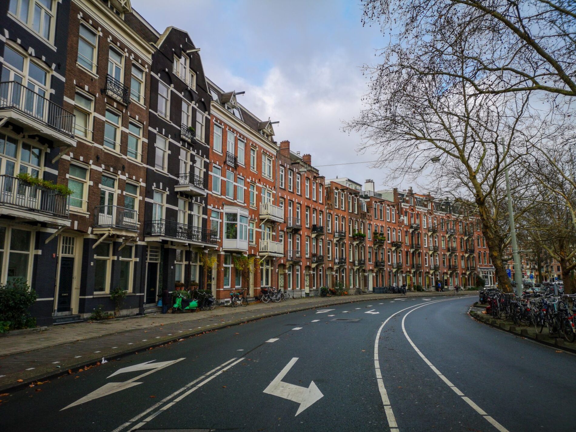 Rij karakteristieke woningen — vastgoed in Den Haag e.o.